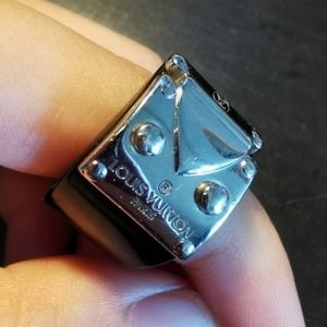 Louis Vuitton Lock Me ring
